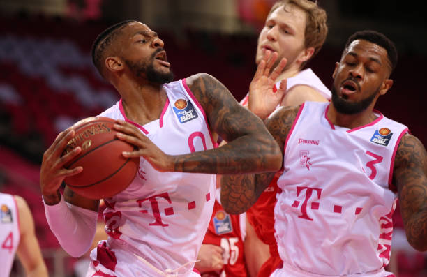 他是目前米 他是目前米