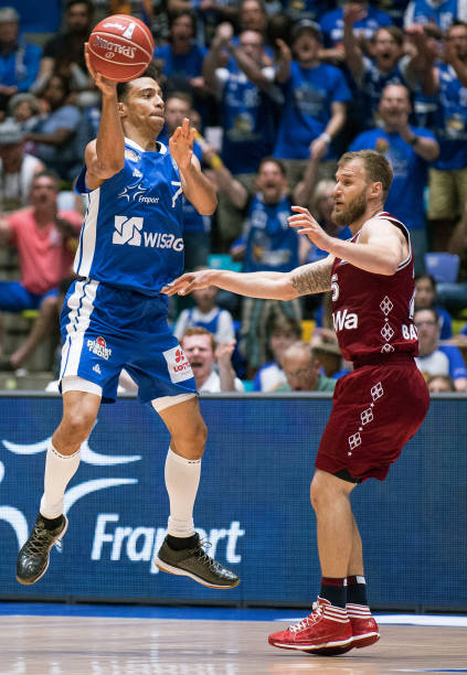 罗芝宁和李 罗芝宁和李